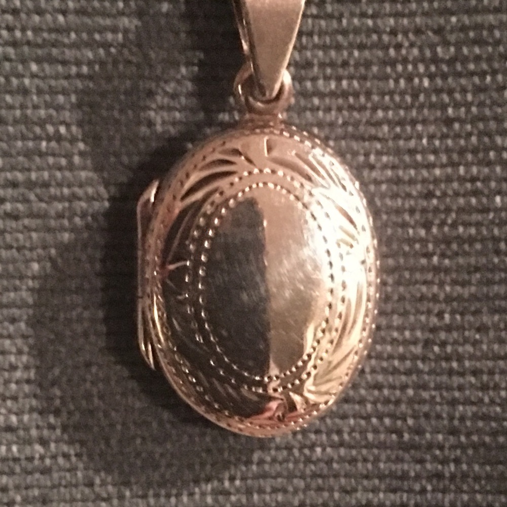 Italian sterling silver locket and necklace